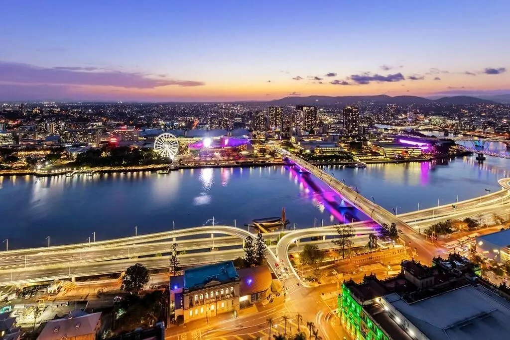 Dress Circle! 2Bed/2Bath/1Car/Amazing Views ~ Cbd Apartment Brisbane